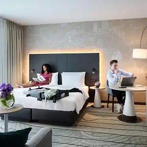 Отель Hyatt Place Frankfurt Airport